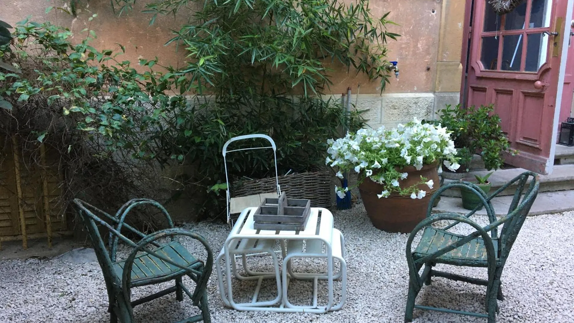 Frühstückspension Une Nuit Au Chateau Lyon